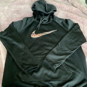 Nike therma fit hoodie